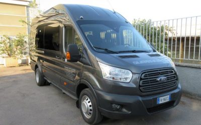 Autobus Turismo Ford Transit